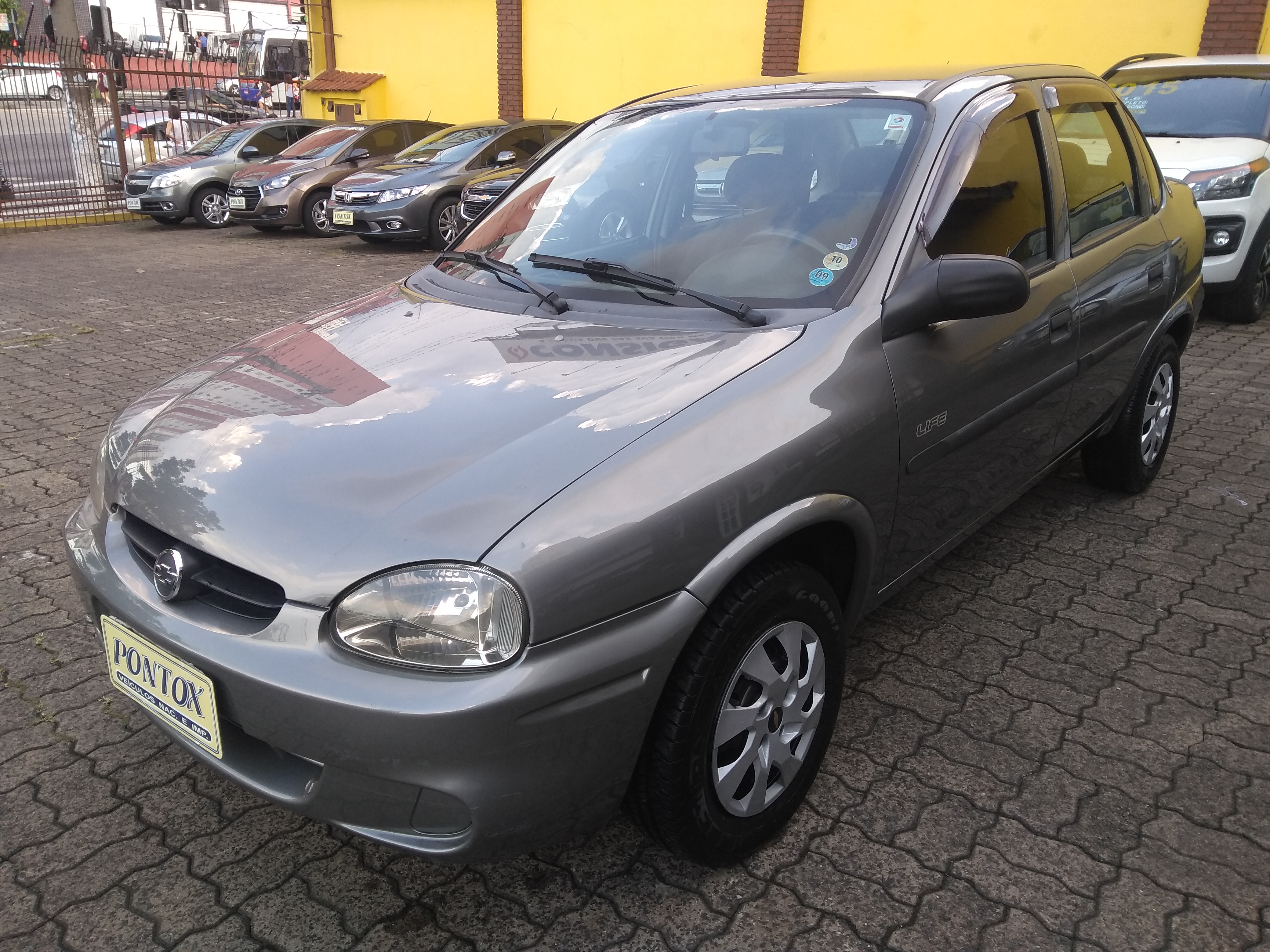 CORSA 1.0 SEDAN 2005 A GASOLINA , EXCELENTE PINTURA TAPEÇARIA MECANICA ,PNEUS NOVOS