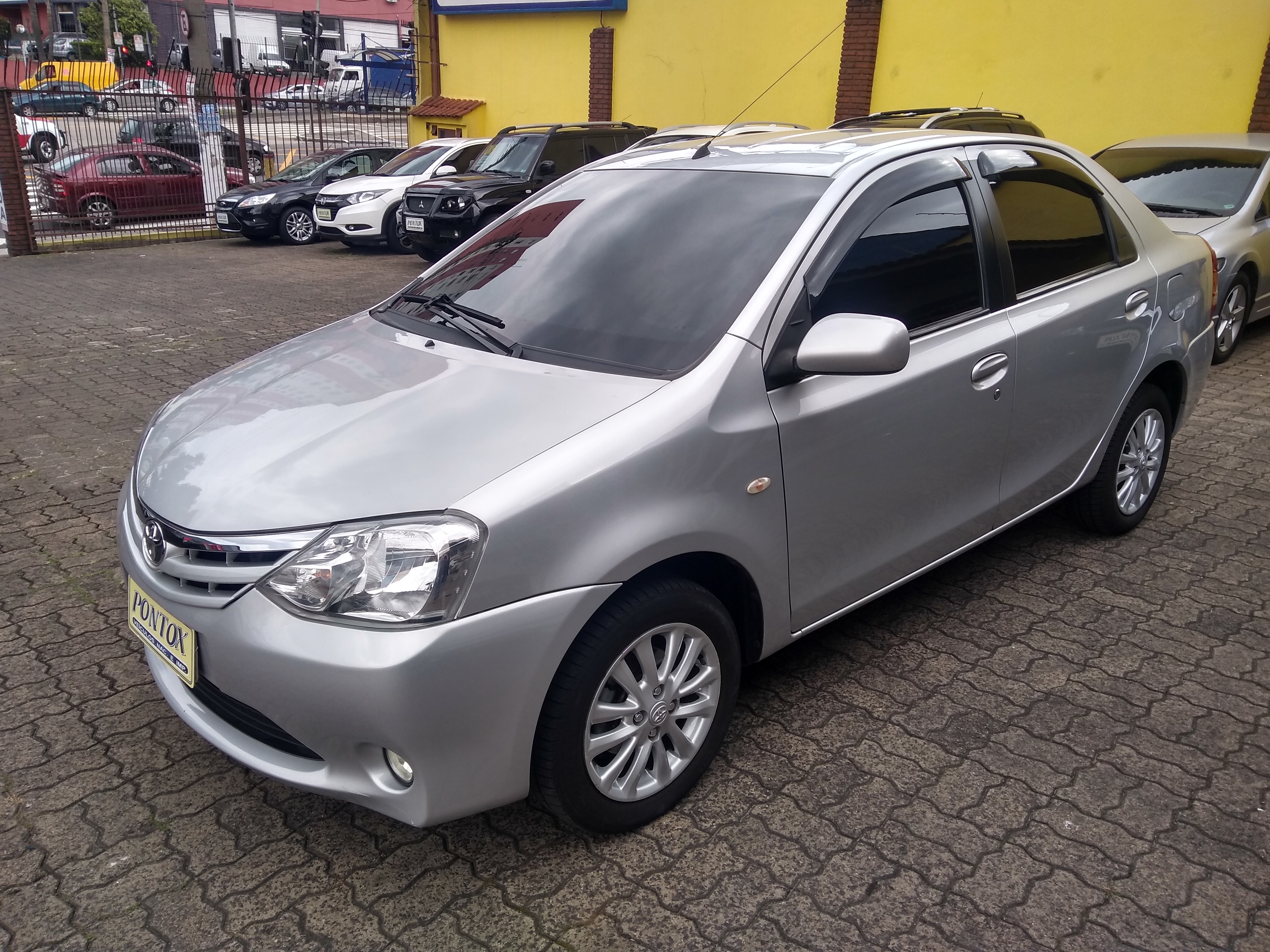 TOYOTA ETIOS SEDAN 1.5 XLS ,UNICO DONO , CAMBIO MANUAL , EXCELENTE ESTADO