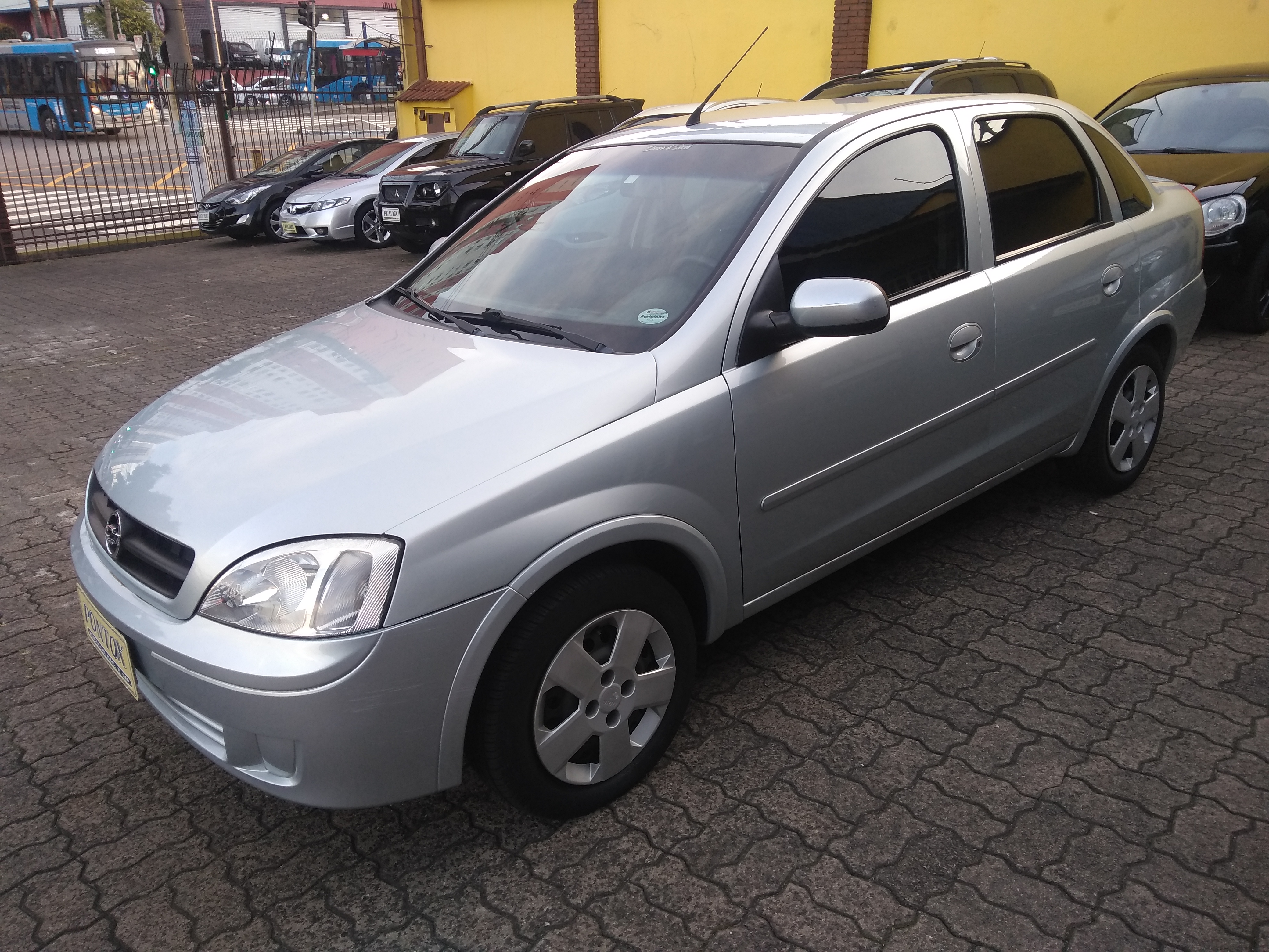CORSA 1.8 SEDAM MAXX , 2006 ,COM AR DIREÇÃO VIDROS E TRAVAS ,EXCELENTE ESTADO, OLHOU GOSTOU