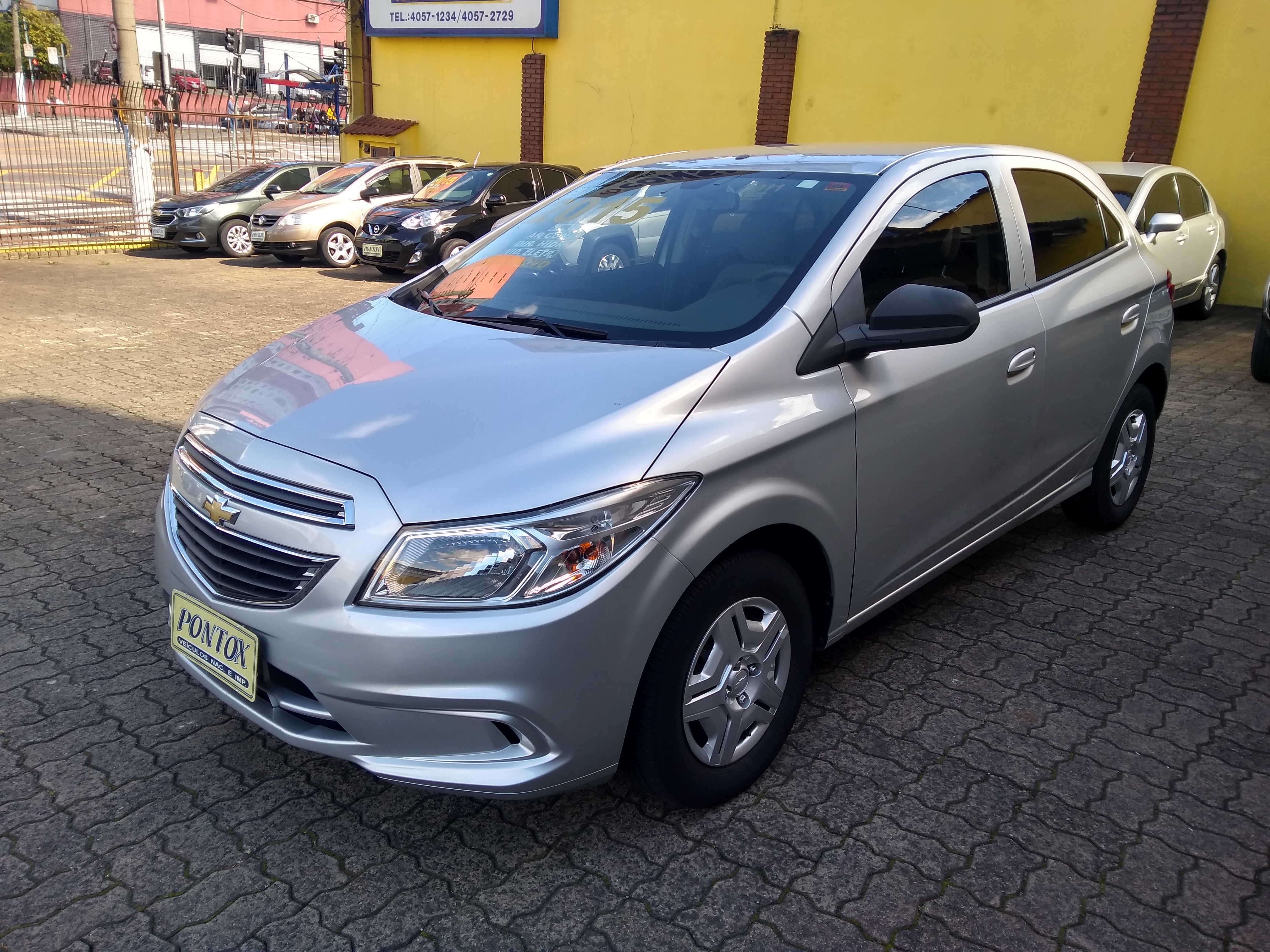 ONIX 1.0 LT , UNICA DONA ,BAIXA KM ,2015 ,COM AR DIREÇÃO VIDROS ,OLHOU GOSTOU