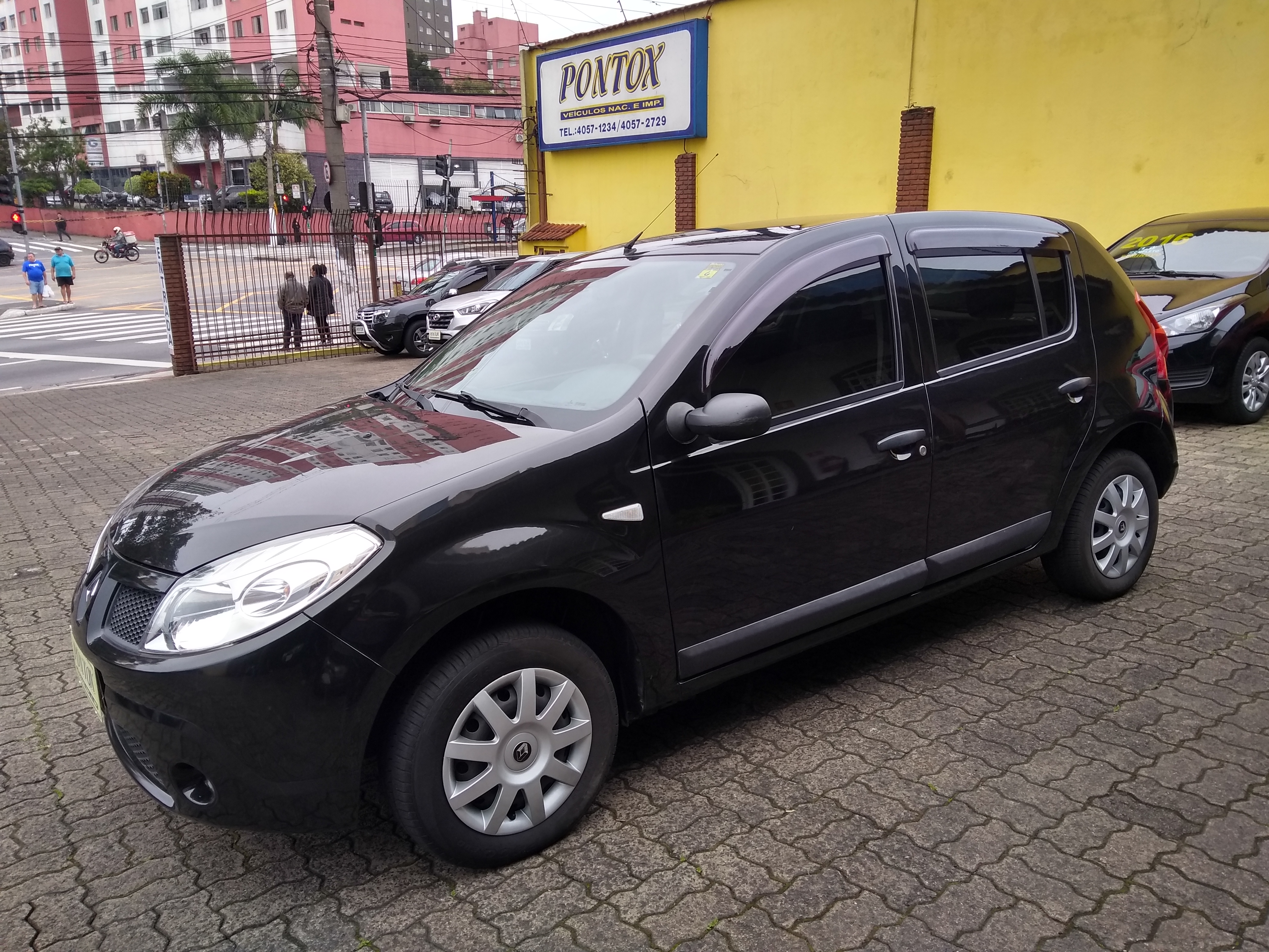 SANDERO 1.0 HI-FLEX 2009 , EM EXCELENTE ESTADO , COM DIREÇÃO E VIDROS ,E PEGAR E ANDAR