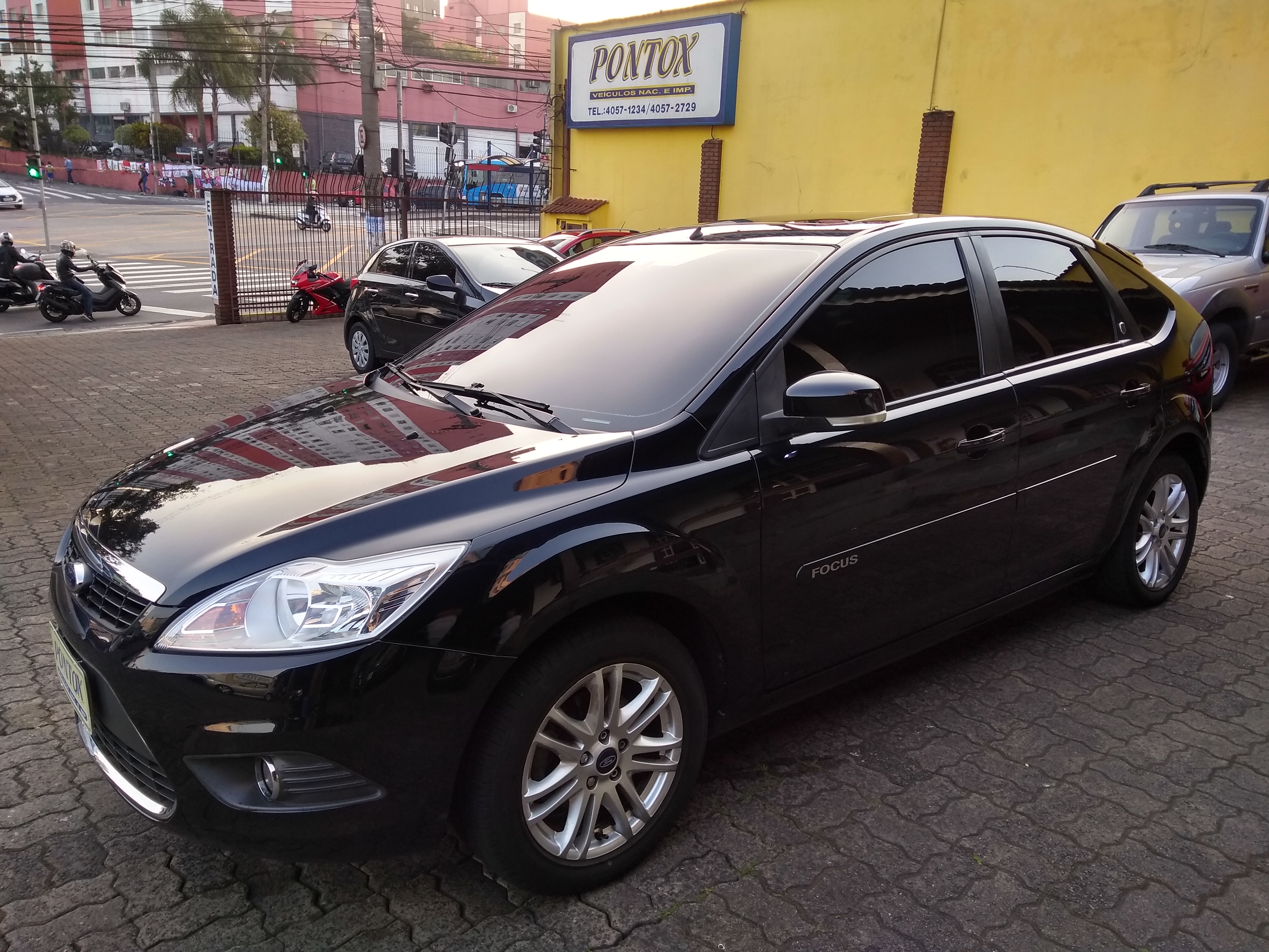 FOCUS 2.0 GUIA , SUPER NOVO , COM TETO SOLAR , AUTOMATICO , BANCO COURO , OLHOU GOSTOU