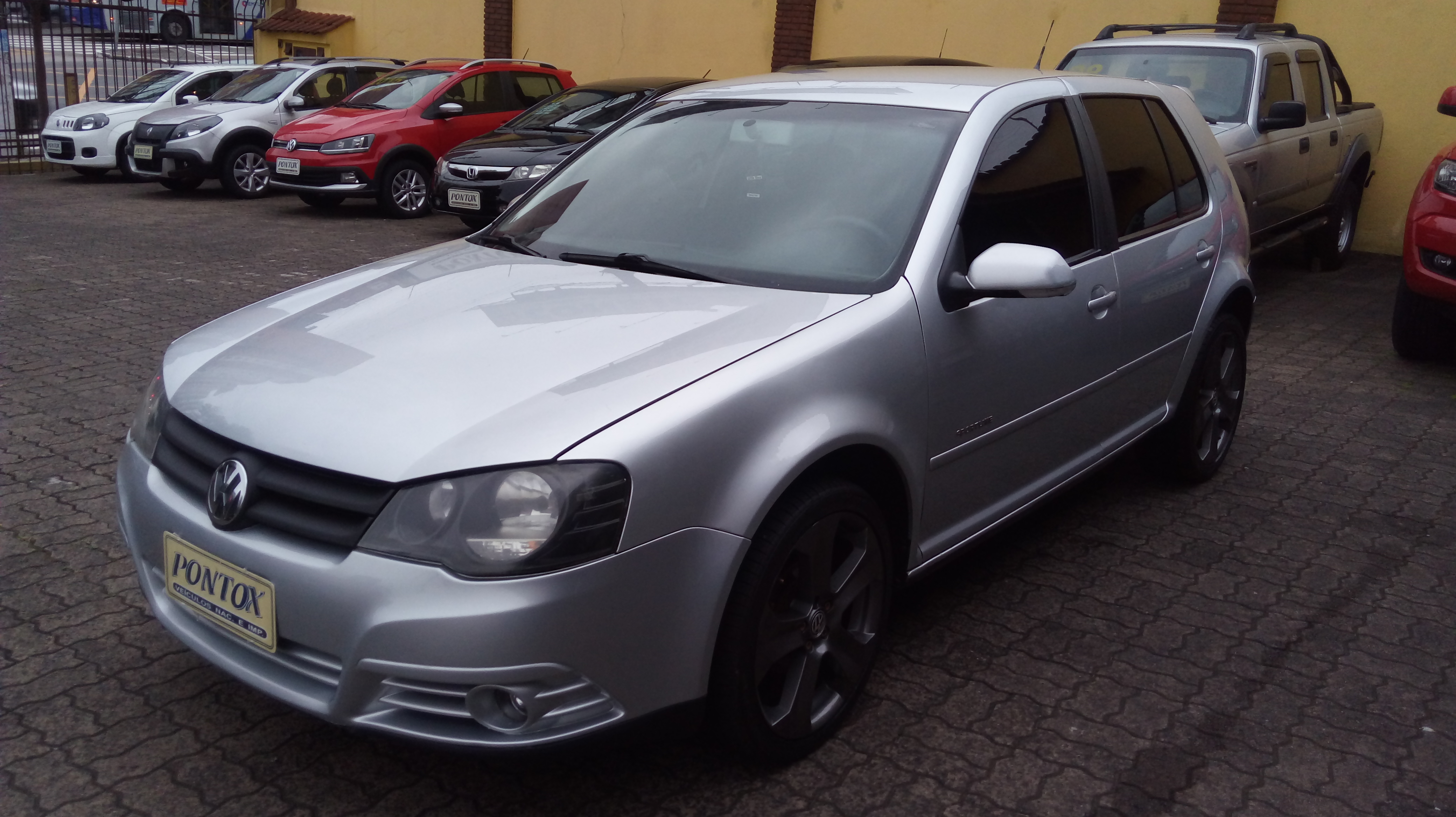GOLF 1.6 EM EXCELENTE ESTADO , BAMCO EM COURO ,MULT MIDIA , OLHOU GOSTOU