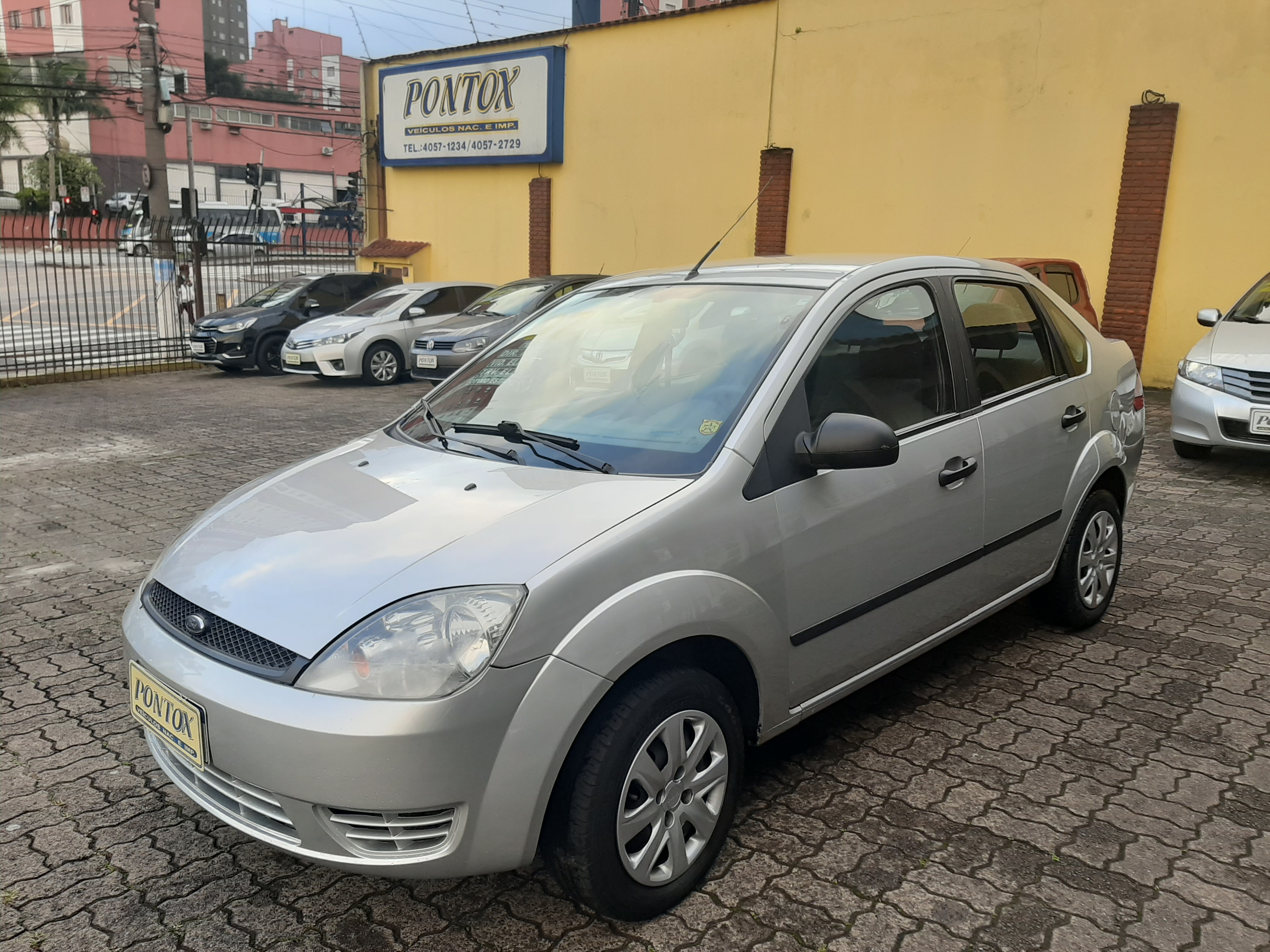 FIESTA 1.6 SEDAN , 2006/2007 ,COM DIREÇÃO E VIDROS ELETRICOS ,E PEGAR E ANDAR