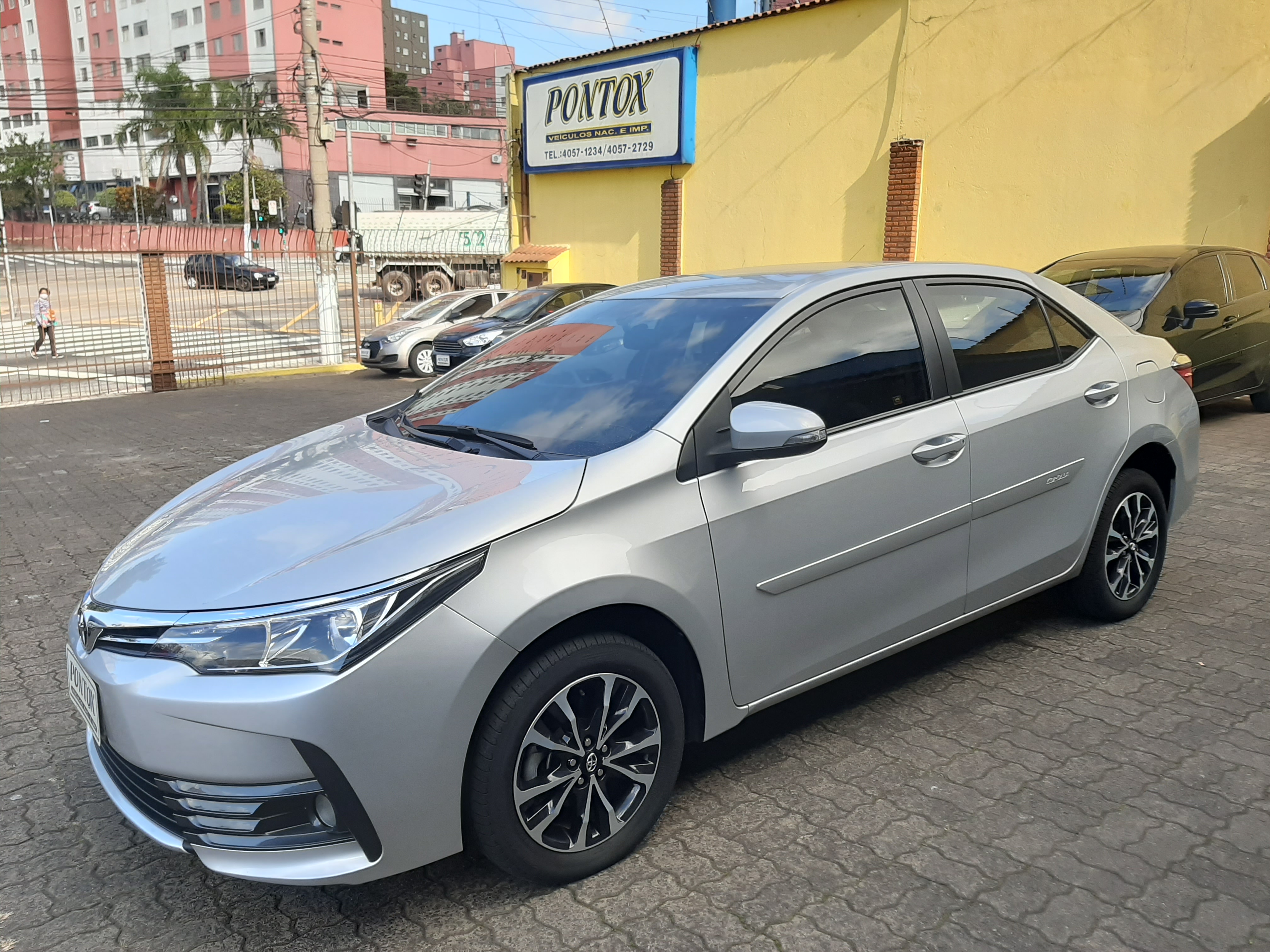 COROLLA 1.8 AUTOMATICO , BANCO EM COURO , RODAS DE LIGA ,EXCELENTE ESTADO , LINDA ,E PEGAR E ANDAR