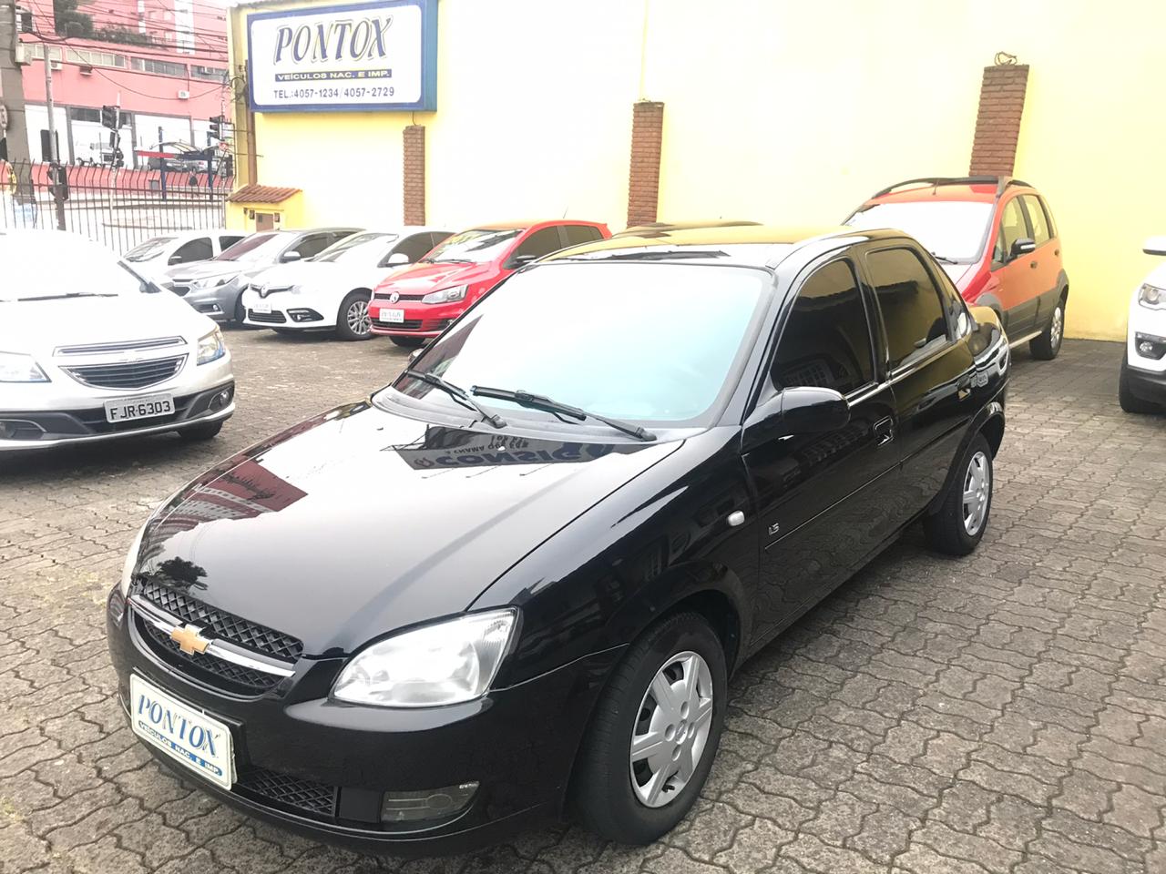 CORSA CLASSIC 1.0 EM EXCELENTE ESTADO 2012 , COM AR VIDROS E TRAVAS E PEGAR E ANDAR