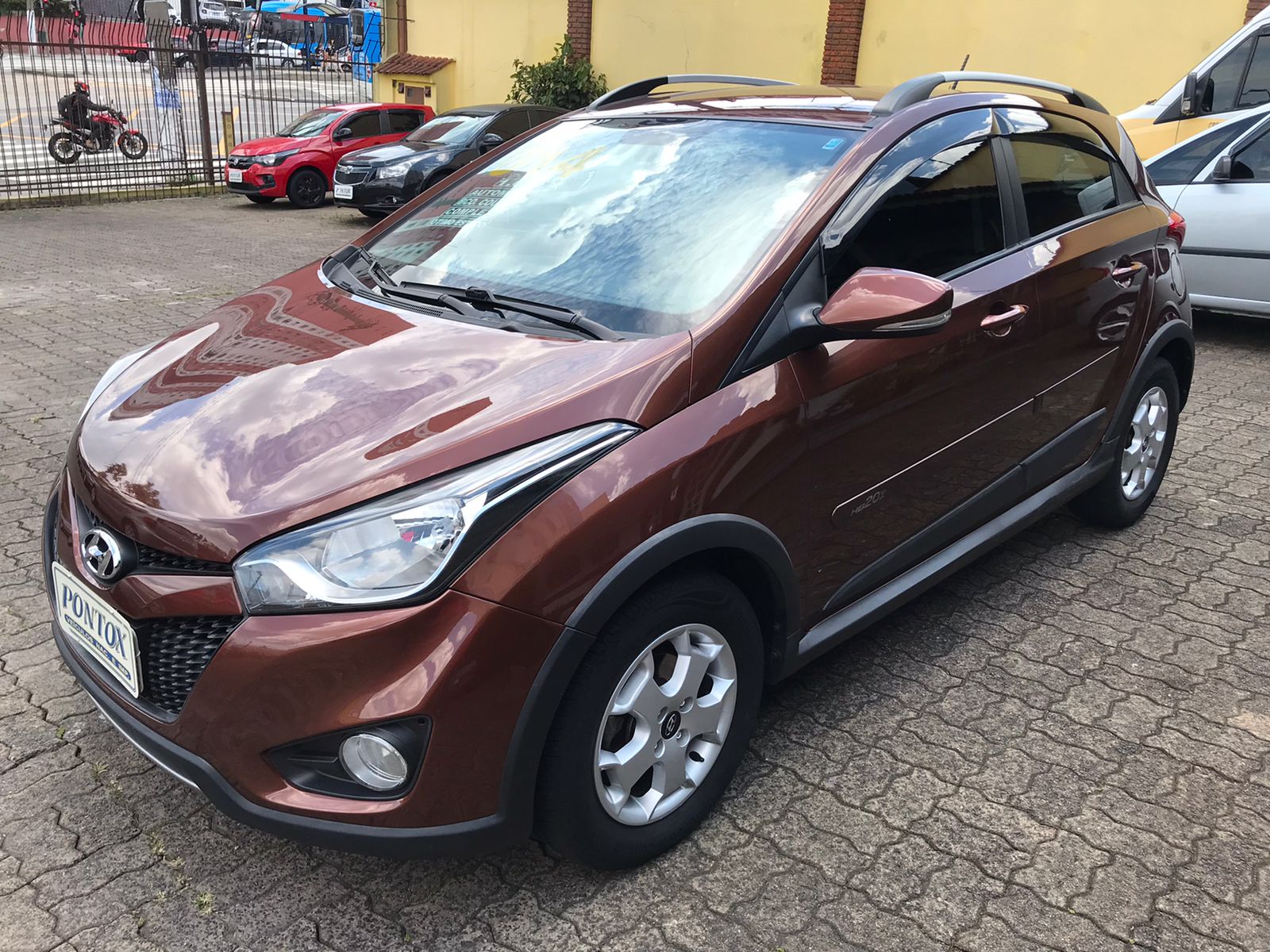 HYUNDAI HB20X ,1.6 , AUTOMATICO , BAIXA KM , 2014/2014 ,BANCO EM COURO , EXCELENTE ESTADO
