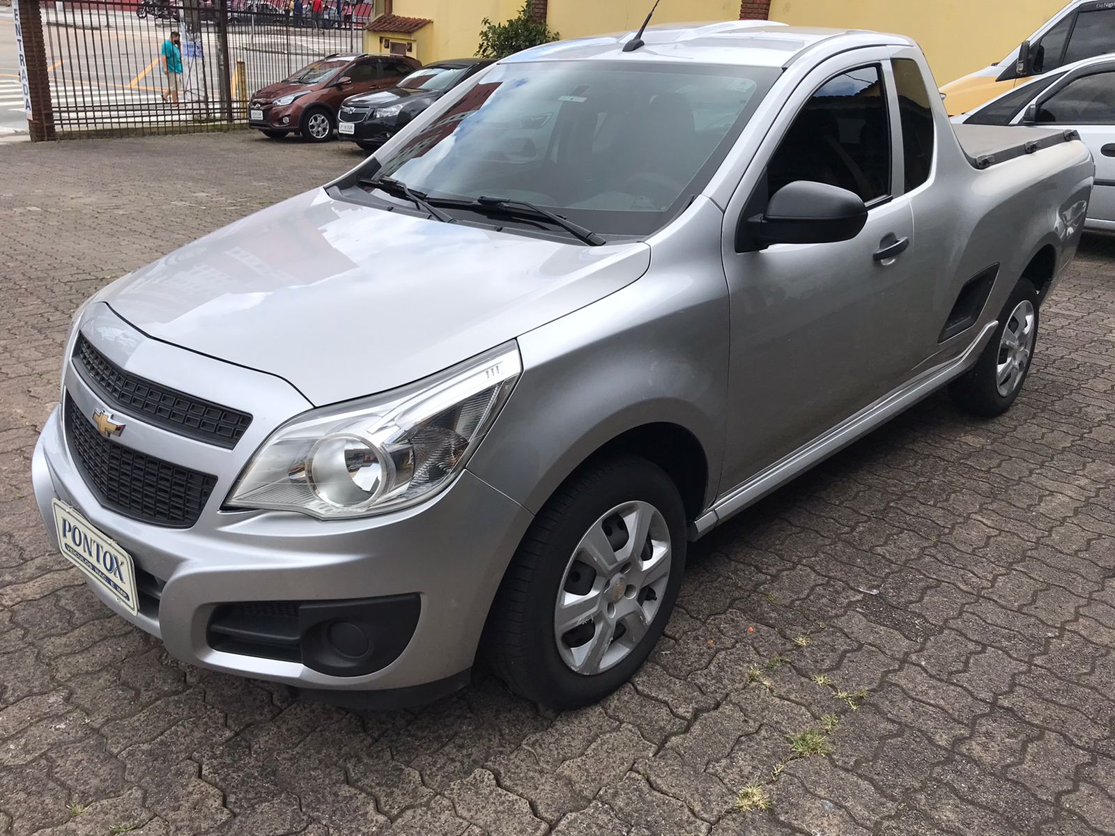 MONTANA 1.4 LS , EXCELENTE ESTADO, 2017/2018 ,COM AR DIREÇÃO VIDROS , OLHOU GOSTOU