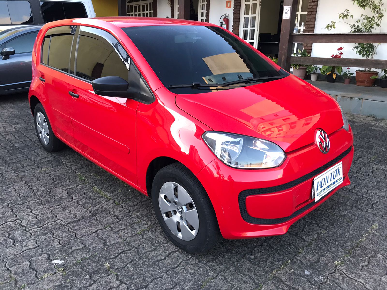 VW UP 1.0 TAPE , SUPER NOVO , 2015/2016 , COM AR DIREÇÃO VIDROS E TRAVAS