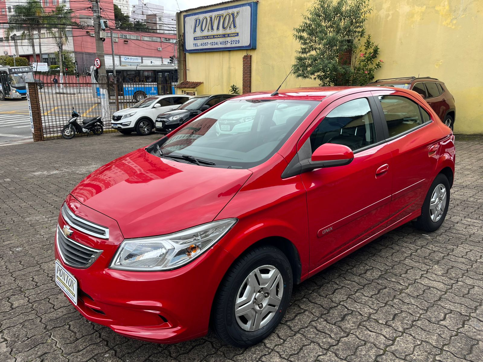 ONIX 1.0 LT UNICO DONO , 2015 , BAIXA KM , SUPER NOVO , E PEGAR E ANDAR