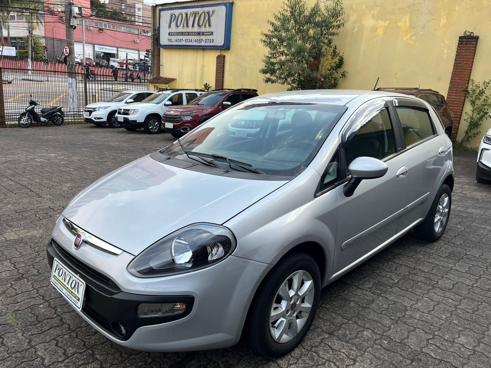 PUNTO 1.4 ATTRACTIVE 2014 , UNICO DONO , BAIXA KM , COM AR DIREÇÃO VIDROS TRAVAS