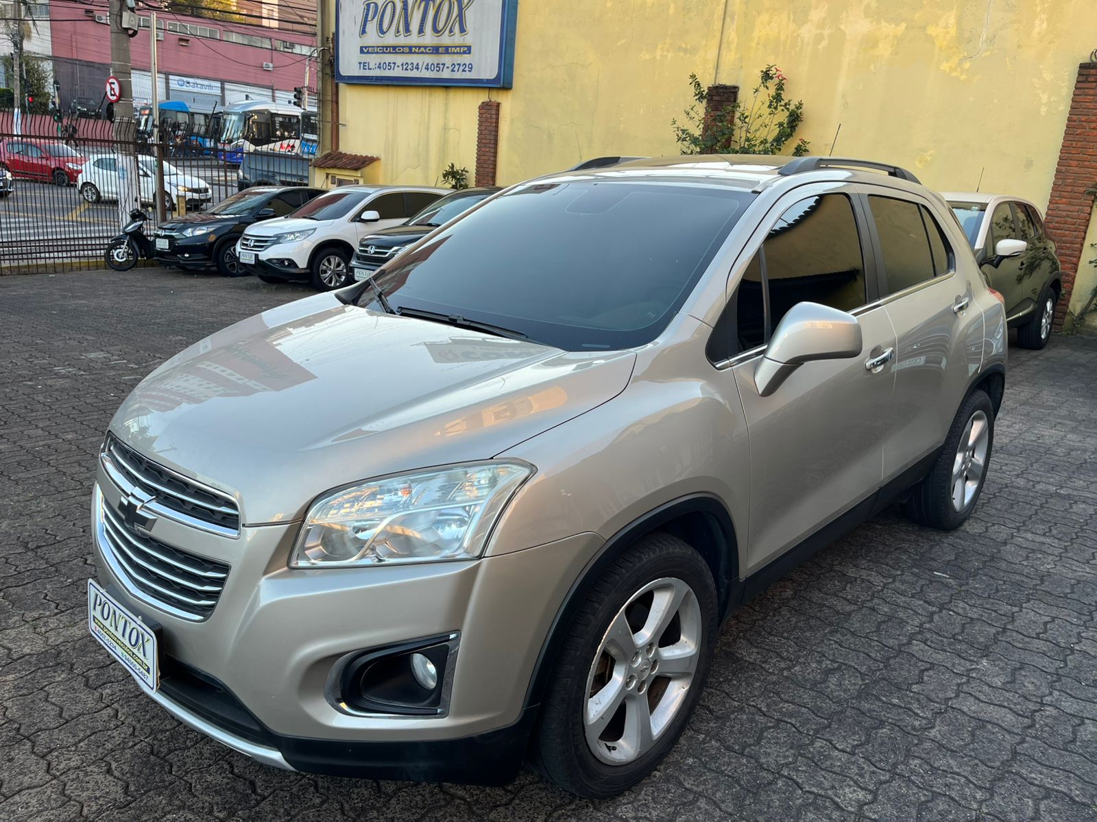 TRACKER LTZ , 2015 , AUTOMATICA , EXCELENTE ESTADO , COM TETO SOLAR , LINDA OLHOU GOSTOU