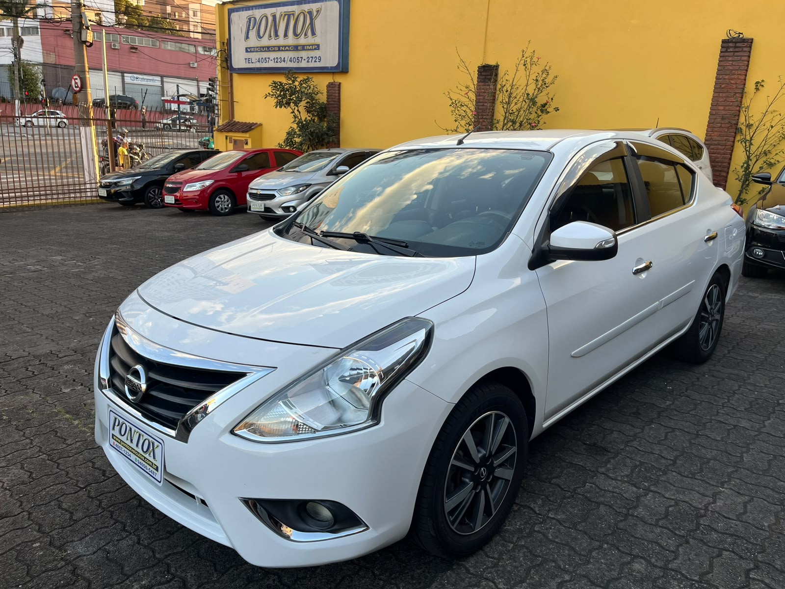 NISSAN VERSA 1.6 AUTOMATICO , 2020 , BAIXA KM , LINDO , E PEGAR E ANDAR