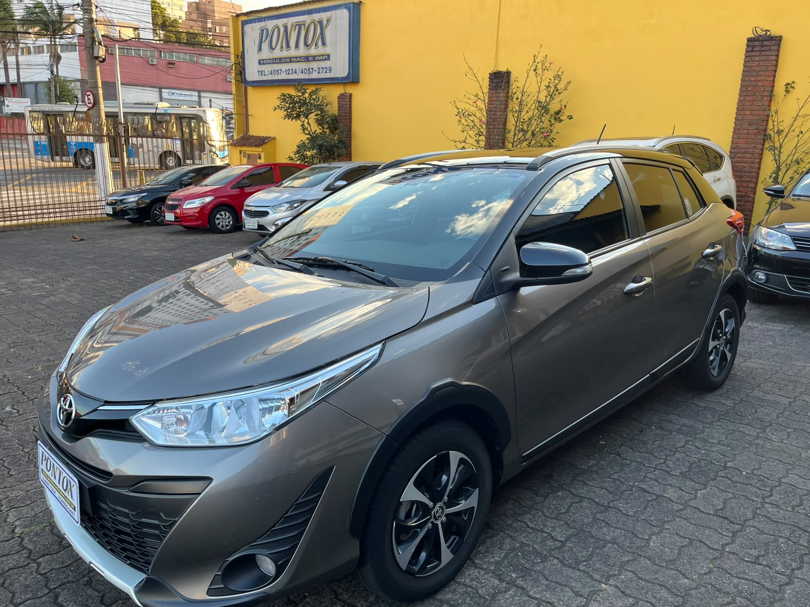 TOYOTA YARIS 1.5 X-WAY CONNECT 2020 , AUTOMATICO , BAIXA KM , SUPER NOVO , E PEGAR E ANDAR
