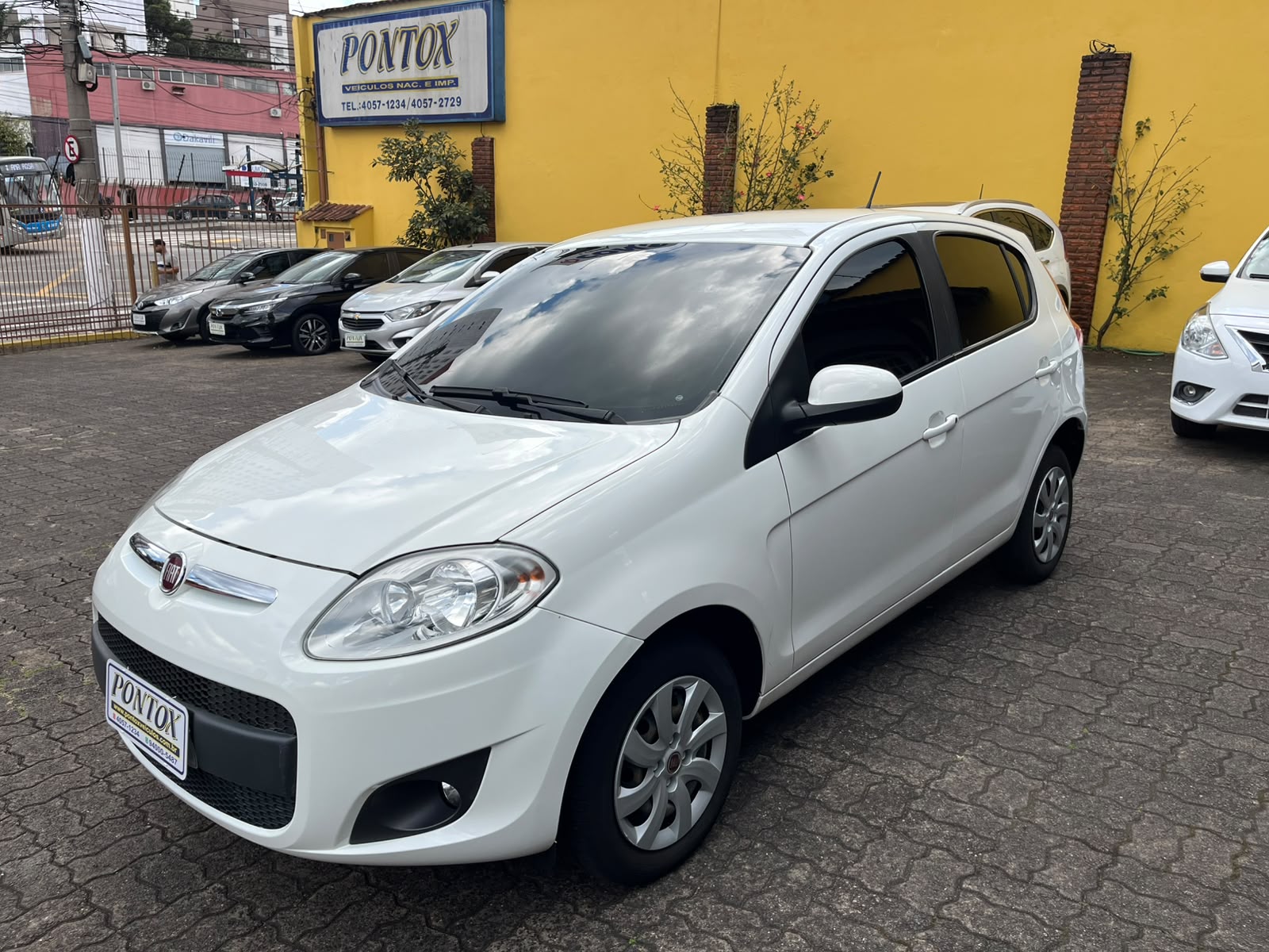 FIAT PALIO 1.4 ATTRACTIVE , 2015 , LINDO BAIXA KM , E PEGAR E ANDAR