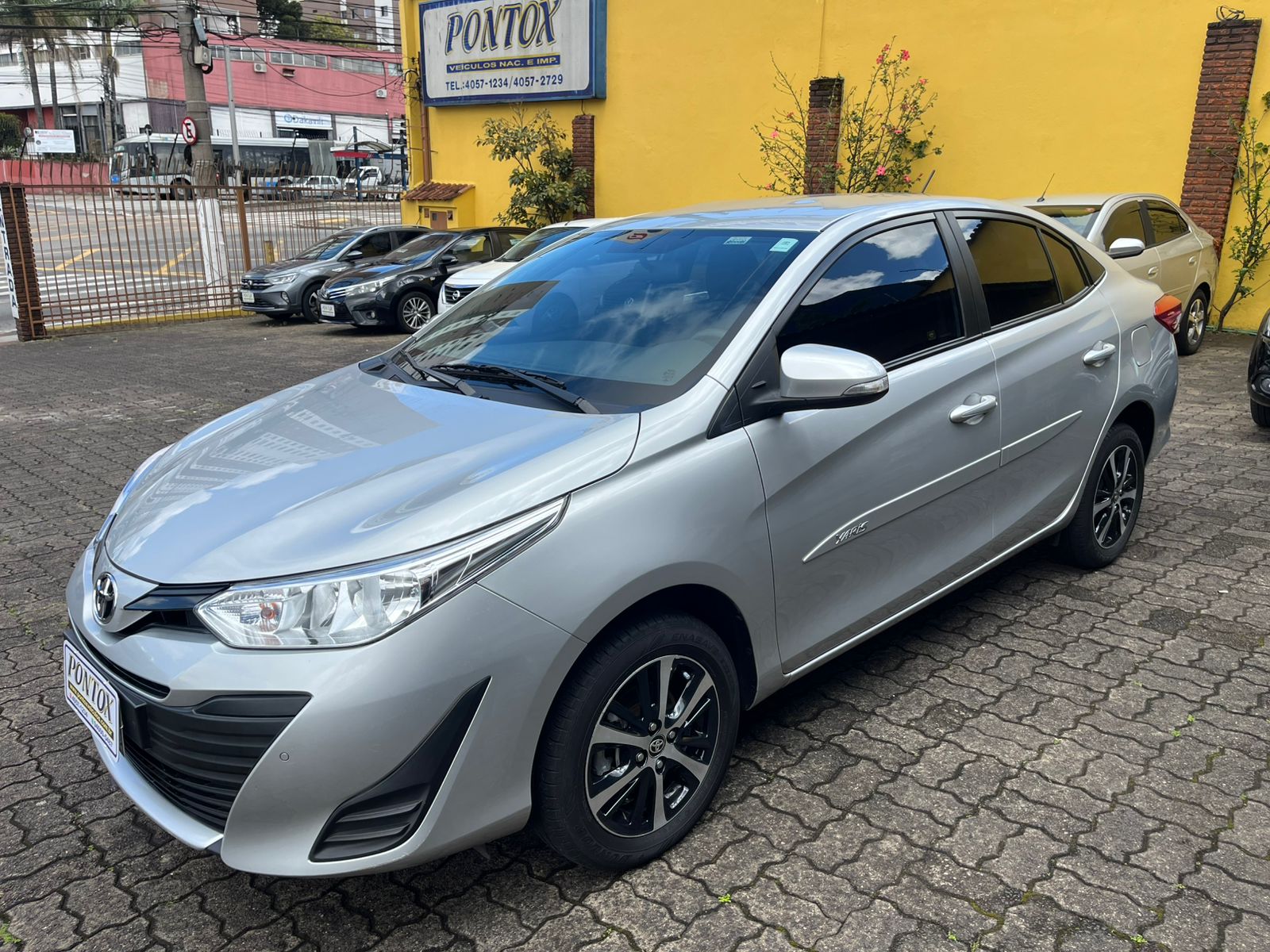 TOYOTA YARES 1.5 XL LIVE , SEDAN 2021, AUTOMATICO , LINDO , BAIXA KM , EM GARANTIA DE FABRICA